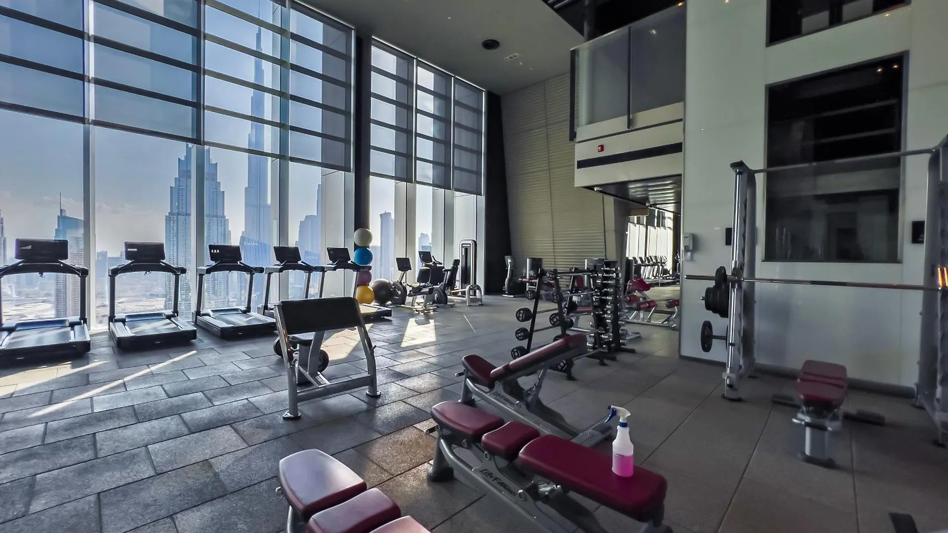Appartamento Elegant 1-Bedroom Apartment, Full Burj Khalifa & Downtown Views Dubai