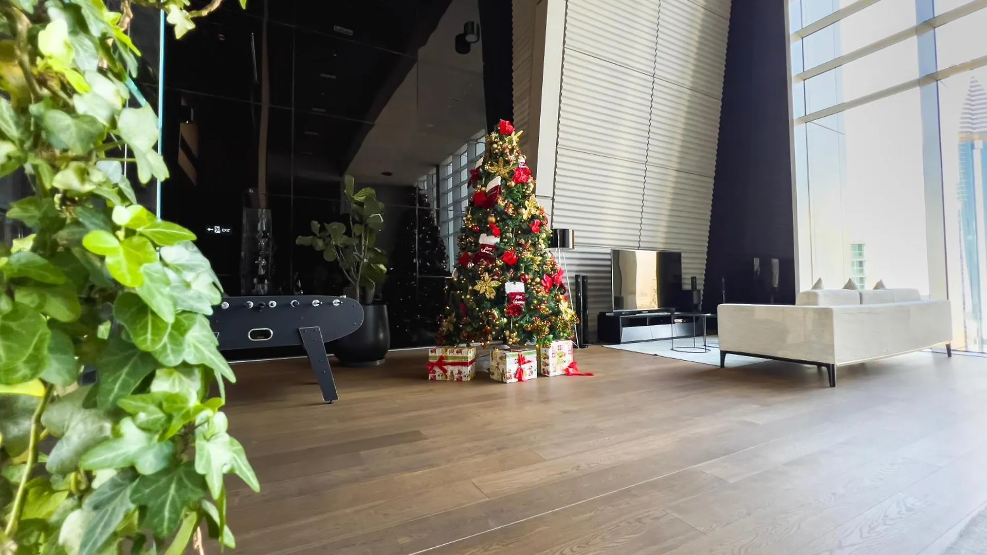Elegant 1-Bedroom Apartment, Full Burj Khalifa & Downtown Views Dubai