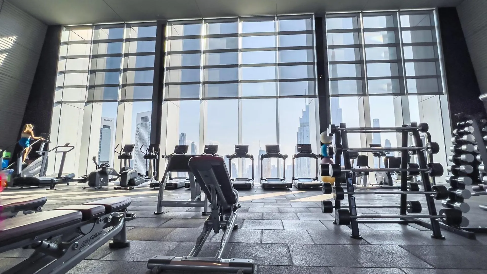 Elegant 1-Bedroom Apartment, Full Burj Khalifa & Downtown Views Dubai Apartment